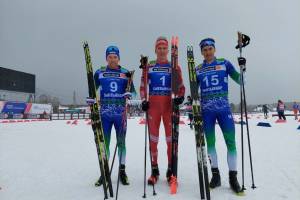 Брянский лыжник Александр Большунов победил в скиатлоне