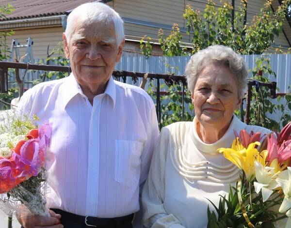 В Трубчевском районе супруги Сергеевы отметили бриллиантовую свадьбу