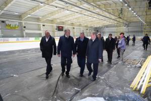 Брянского губернатора возмутило состояние дел в ледовом дворце Новозыбкова