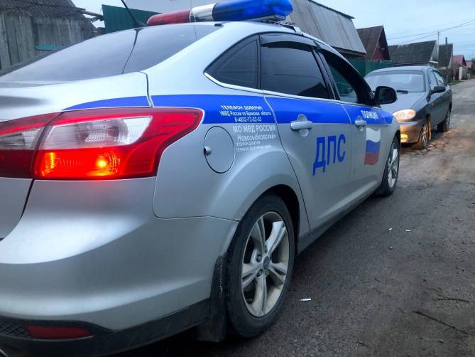 Ранним утром в Новозыбкове на улице Тихой поймали пьяную 36-летнюю автоледи