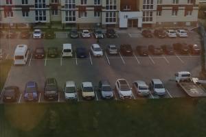 Под Брянском владелец «Форда» заблокировал 10 автомобилей на парковке