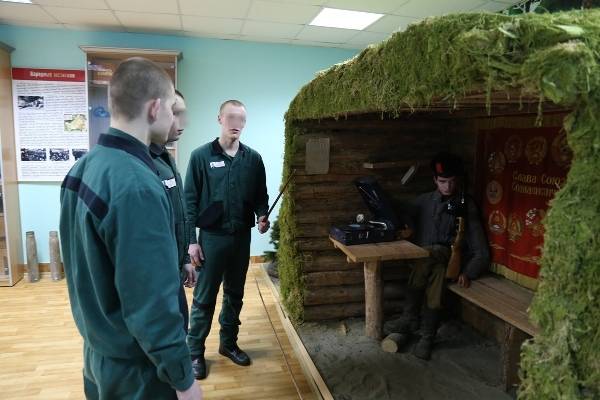 Воспитанникам брянской колонии разрешили досрочно позвонить домой
