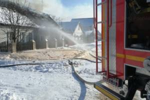 В Дятьково тушили пожар в частном доме по улице Советская