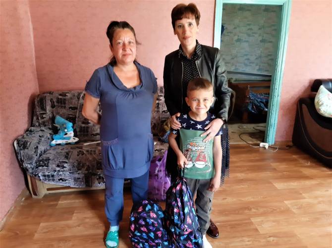 Для брянской многодетной семьи из Клинцов фонд «Ванечка» преподнес подарки