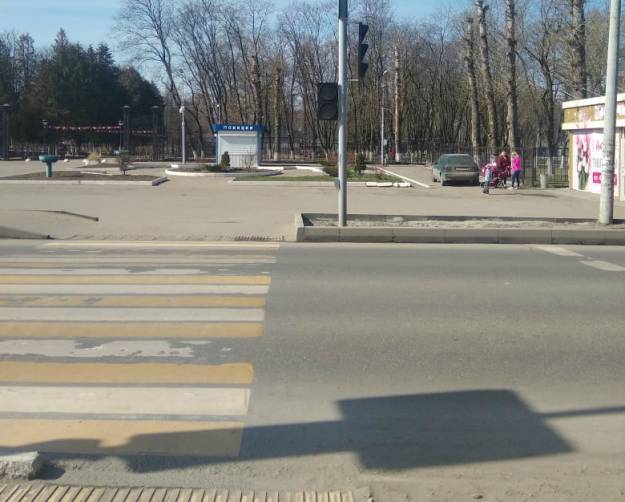 Брянцы пожаловались на неработающий светофор у ДК Железнодорожников