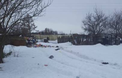 В Карачевском районе мусоровозы не смогли добраться до мусорной площадки