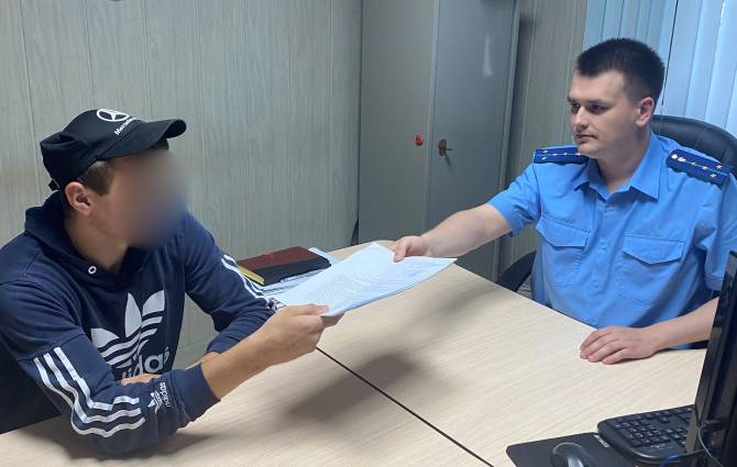 В Погаре пьяный 19-летний парень угнал «ГАЗель» и попал в ДТП