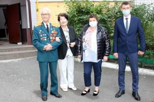 В Брянске поздравили ветеранов с Днем города