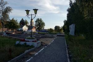 В Новозыбкове выявили серьезные нарушения в сквере на Набережной