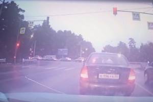 Светофор на повороте к Ивановке под Брянском запутал автомобилистов