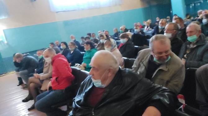 Жители брянского села проголосовали против свинарников «Мираторга» 