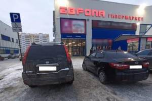 В Брянске водителя оштрафовали за наглую парковку возле ТЦ «Европа»
