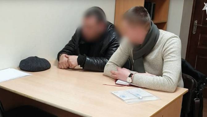 В Новозыбкове начальника районного угро и участкового осудят за взятку сотруднику ФСБ
