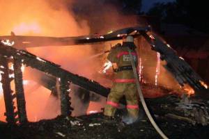 В Выгоничском районе сгорел жилой дом