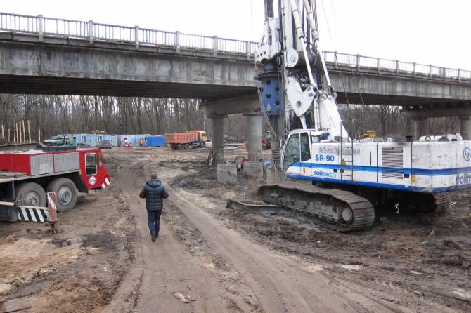 В Брянске строители Литейного моста изготовили более половины свай
