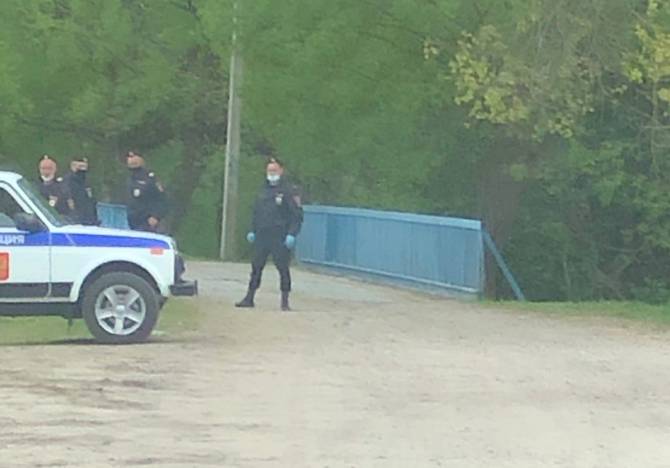 В Брянске полицейские взяли под контроль Ходаринское озеро