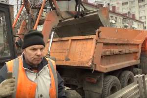 В Брянске после зимы очистят 100 тысяч квадратных метров дорог