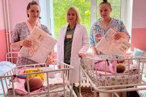 В Брянске поздравили мам малышей, родившихся в День России