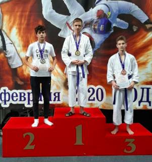 Брянские каратисты завоевали 3 «золота» на всероссийских соревнованиях