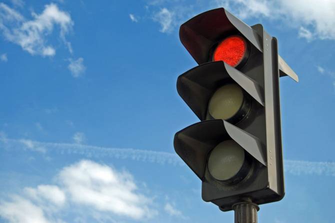В Клинцах требуют установить светофор на опасном перекрёстке