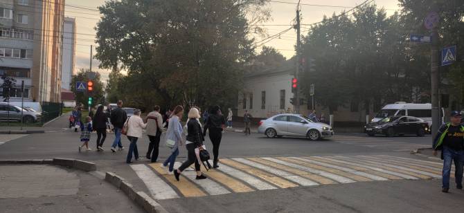 В Брянске сломался светофор на улице Красноармейской