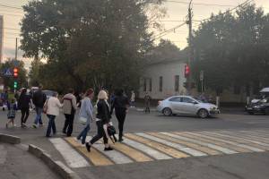 В Брянске сломался светофор на улице Красноармейской
