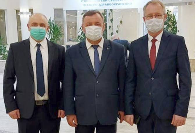 Отвечающие за медицину брянские чиновники отправились на совещание в Москву