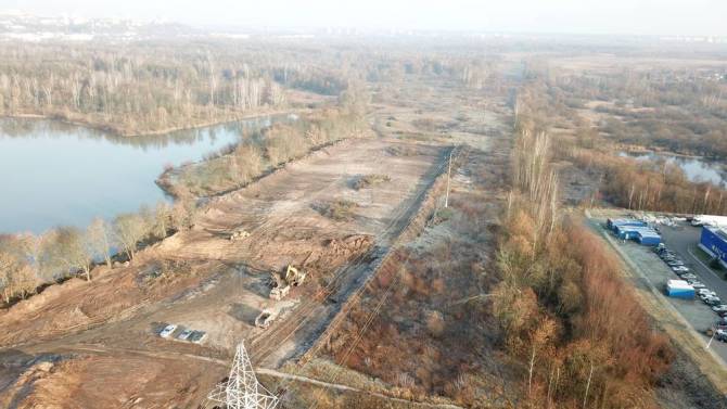 В Брянске из-за строительства новой дороги Фокинский район засыпали песком