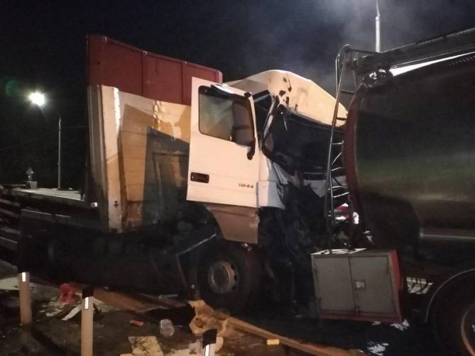 Под Брянском в ДТП с грузовикам пострадал 33-летний мужчина