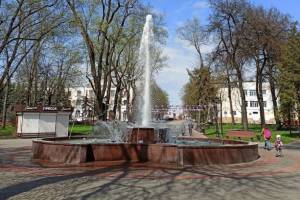 В Брянске 1 мая заработал фонтан в Круглом сквере