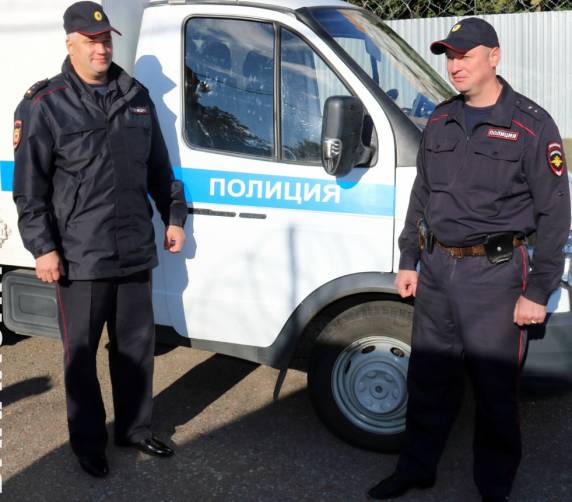 Брянская полиция ищет охранников-конвоиров на 25 тысяч рублей