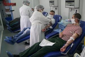 Брянские росгвардейцы ко Дню донора сдали свыше 20 литров крови