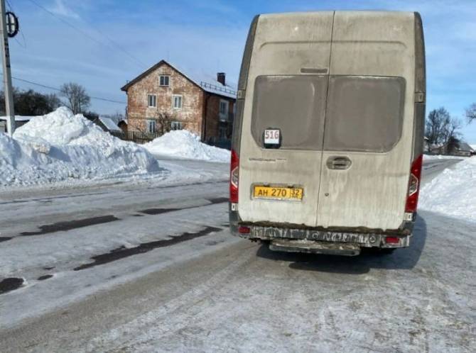 Маршрутчик два часа морозил пассажиров по дороге из Брянска в Локоть