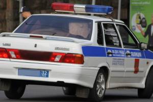 Брянские полицейские поймали пьяного мужчину на Toyota Corolla
