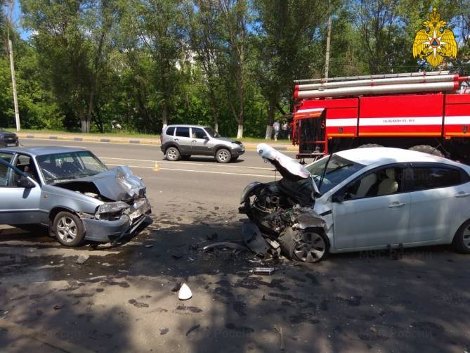 В Брянске увеличилось число пострадавших в жуткой аварии на Новостройке