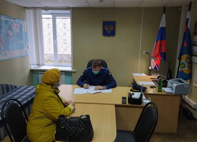 Зампрокурора области выслушал жалобы жителей Дубровки