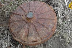 В Унече нашли четыре противотанковые мины