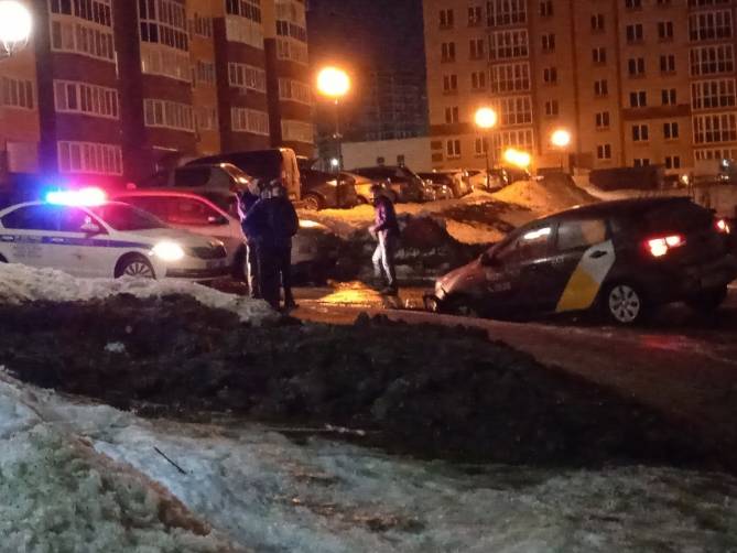 В Брянске полиция прибыла к месту ДТП с участием такси «Яндекс.Go»