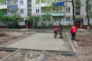 В Брянске начался ремонт дворов