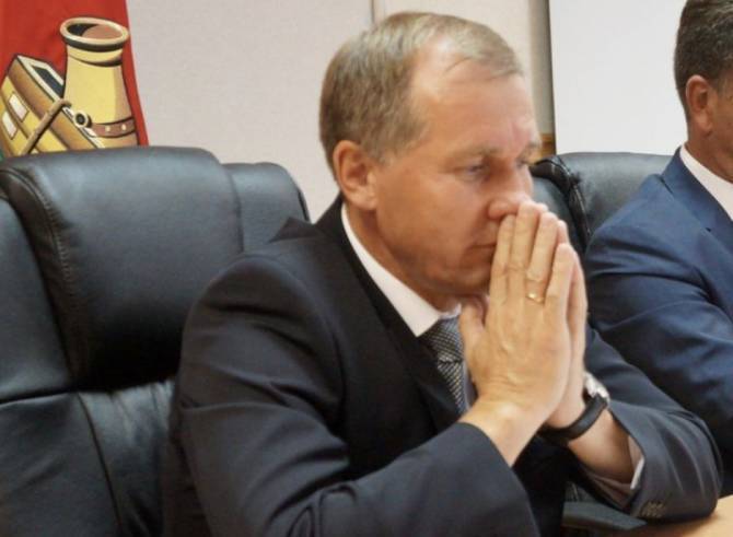 Брянского мэра Макарова наказали за опасную остановку «Магазин Лесной»