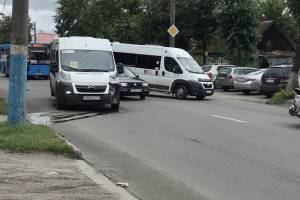 В Брянске образовалась пробка из-за ДТП с маршруткой №55