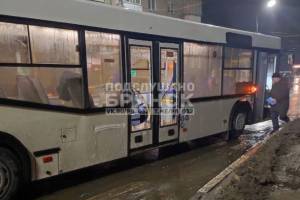 В Брянске на улице Дуки в ДТП попал новый автобус