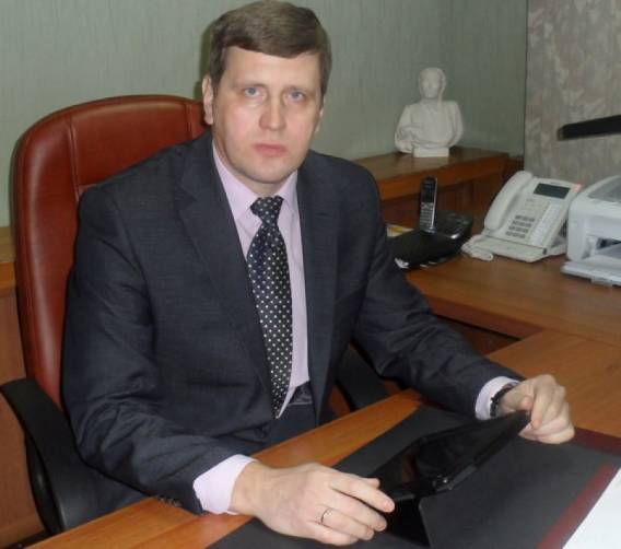 Экс-главу Жуковского района Давиденко осудят за превышение полномочий