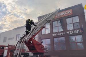 Пожар в жуковском торговом центре потушили за 3 часа