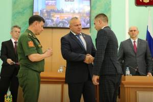 В Брянске вручили ордена Мужества участникам спецоперации в Украине