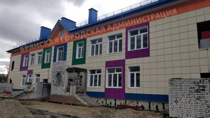 В Брянске в детском саду по улице Флотской продолжаются отделочные работы