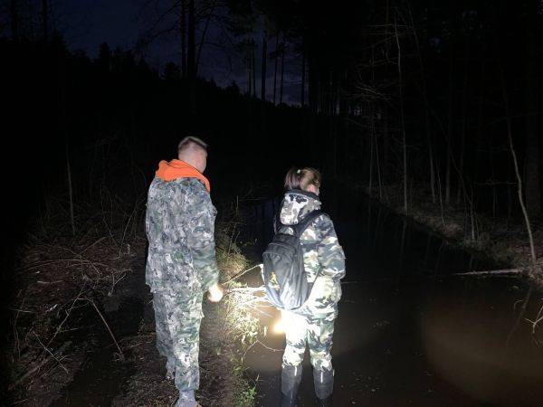 В лесу под Радице-Крыловкой заблудились три подростка