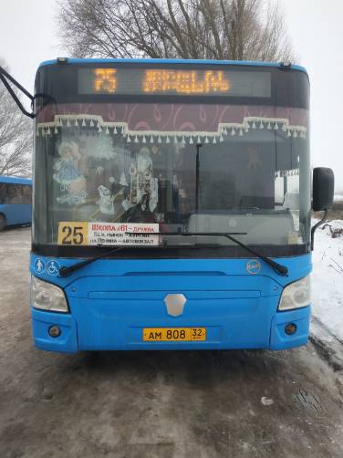 В Брянске выбрали лучший новогодний автобус 