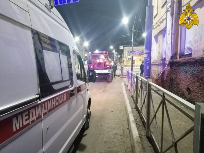 В Брянске произошёл пожар в заброшке на набережной