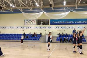Брянские волейболистки разгромили соперниц из Воронежа